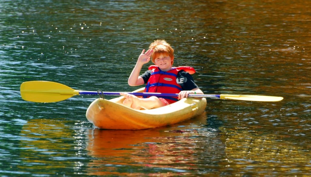 Family Activities in Ontario kayaker