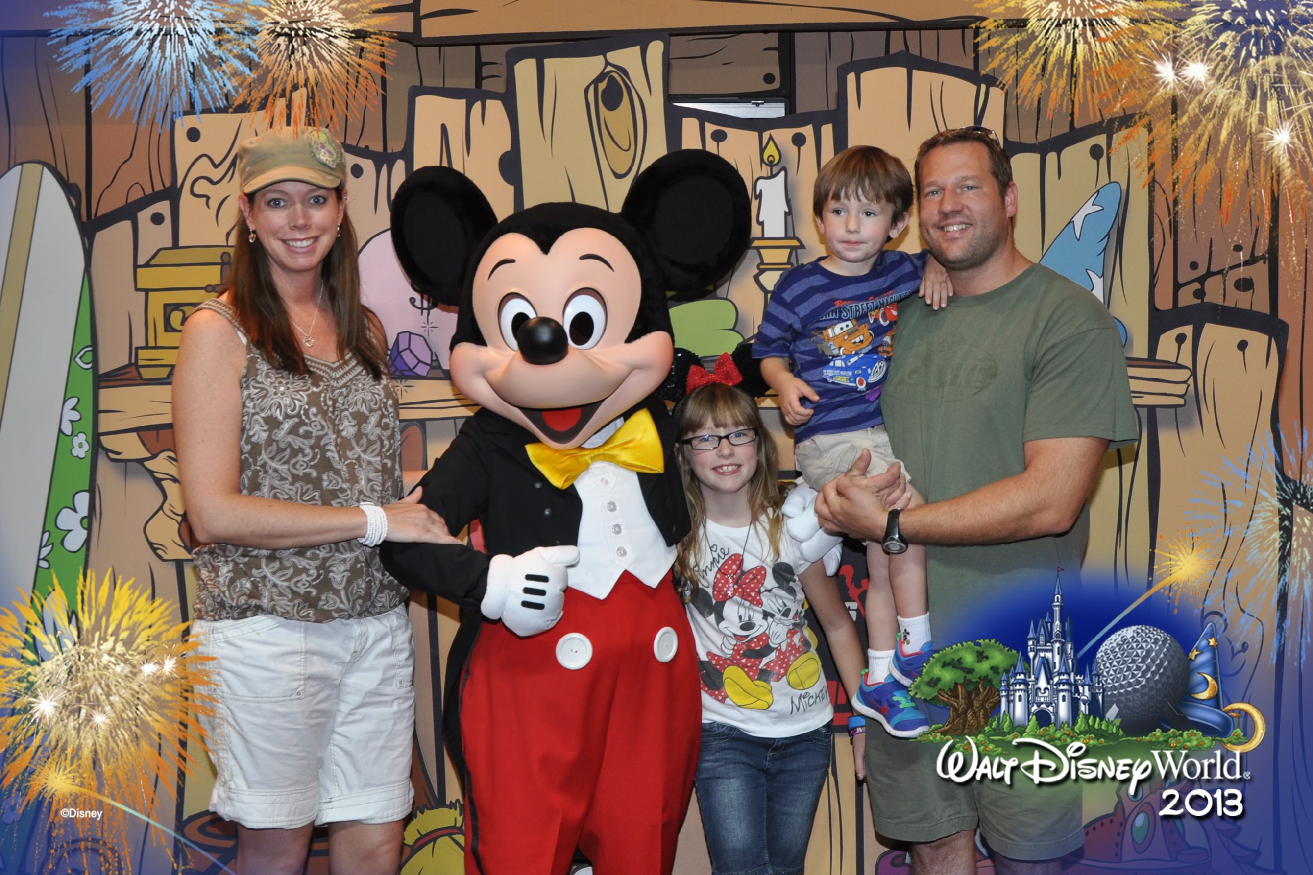 Easy Disney Resort Planning 101 - Family Meet N Greet with Mickey Mouse