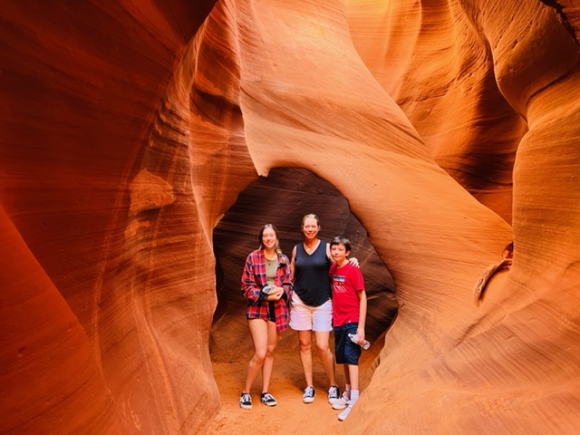 Lower Antelope Canyon tour with family